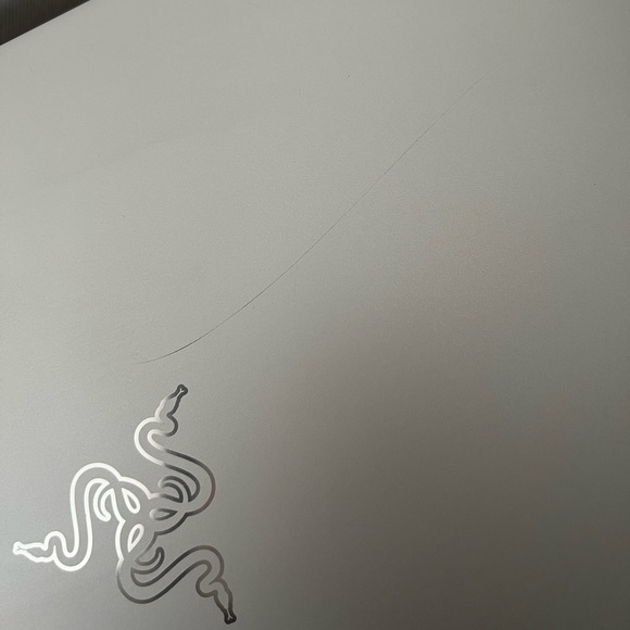 Razor Gaming Laptop - Picture 5 of 8